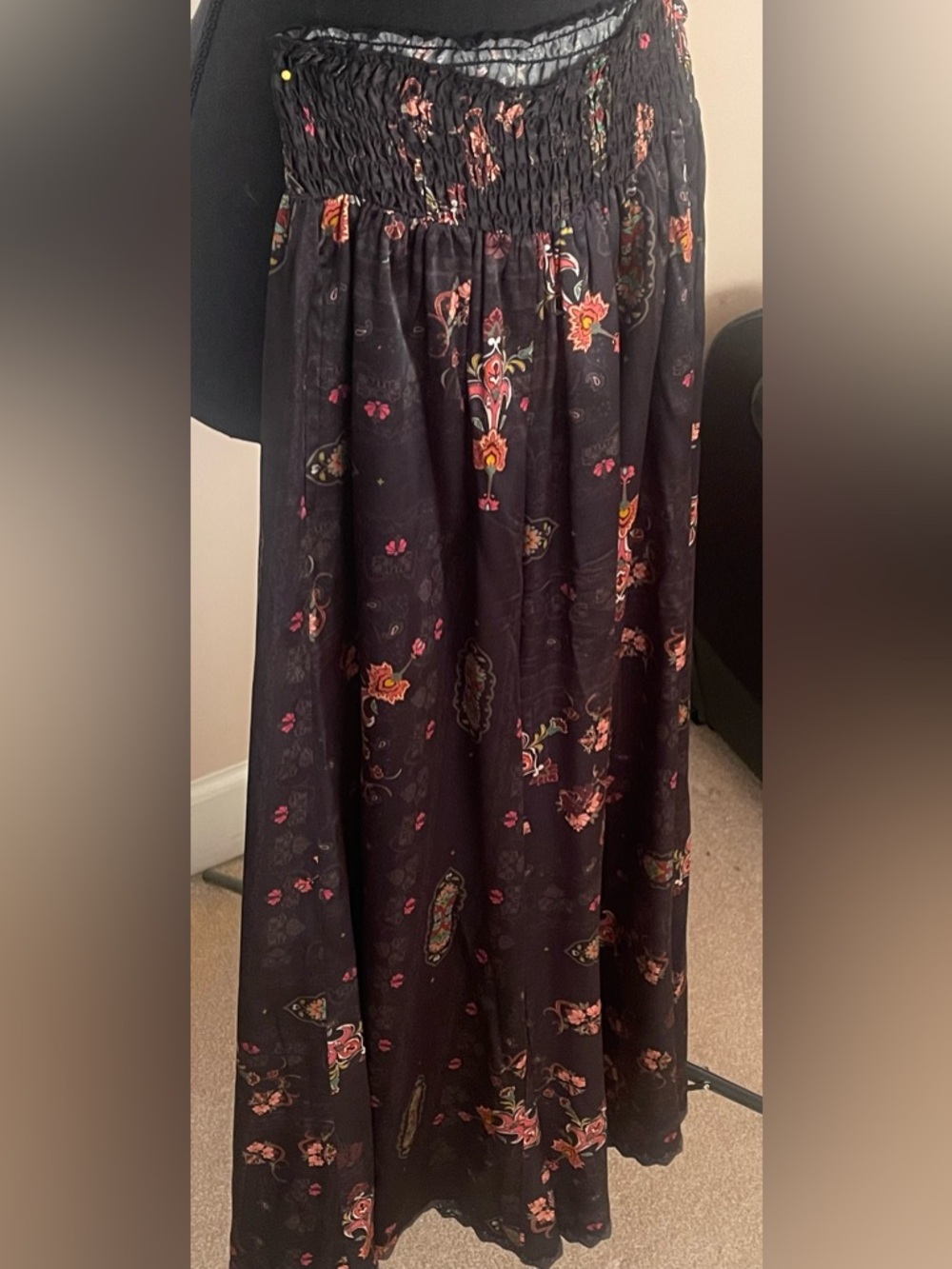 NWOT Johnny Was Silk Manning Pant. Black with delicate floral blossoms. Size XS - Picture 3 of 5